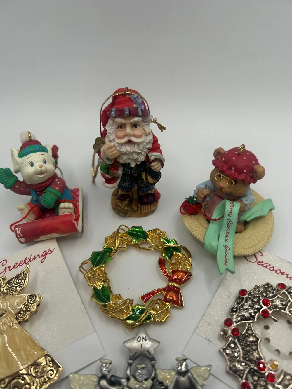 CHRISTMAS ORNAMENTS & BROOCHES VINTAGE SALE